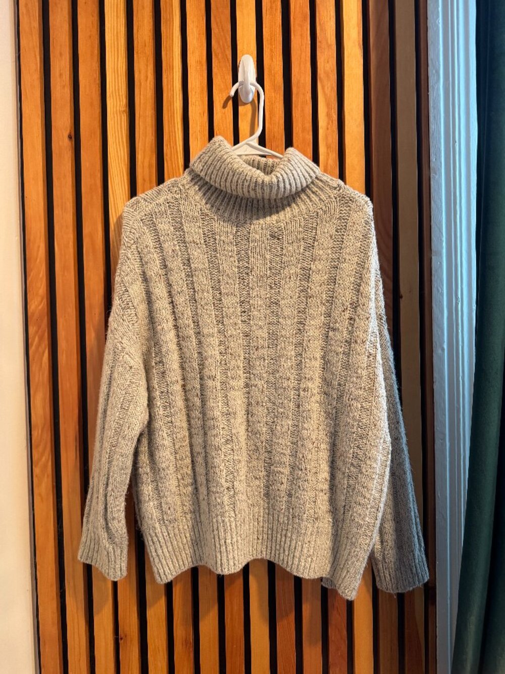 Moon River Chunky Ribbed Turtleneck Sweater - Size Small - Grey/Beige Fleck